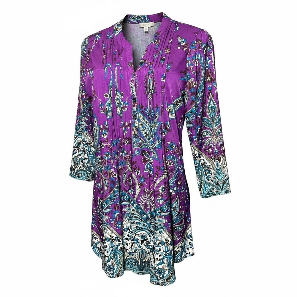 LA Cera Purple Paisley Pintuck Dress Size Medium Long Sleeve V Neck 3 button